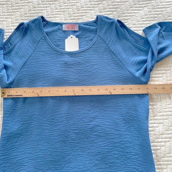 NWT C+D+M Collection Cold Shoulder 3/4 Sleeve Top Blue Size Small - Picture 5 of 6